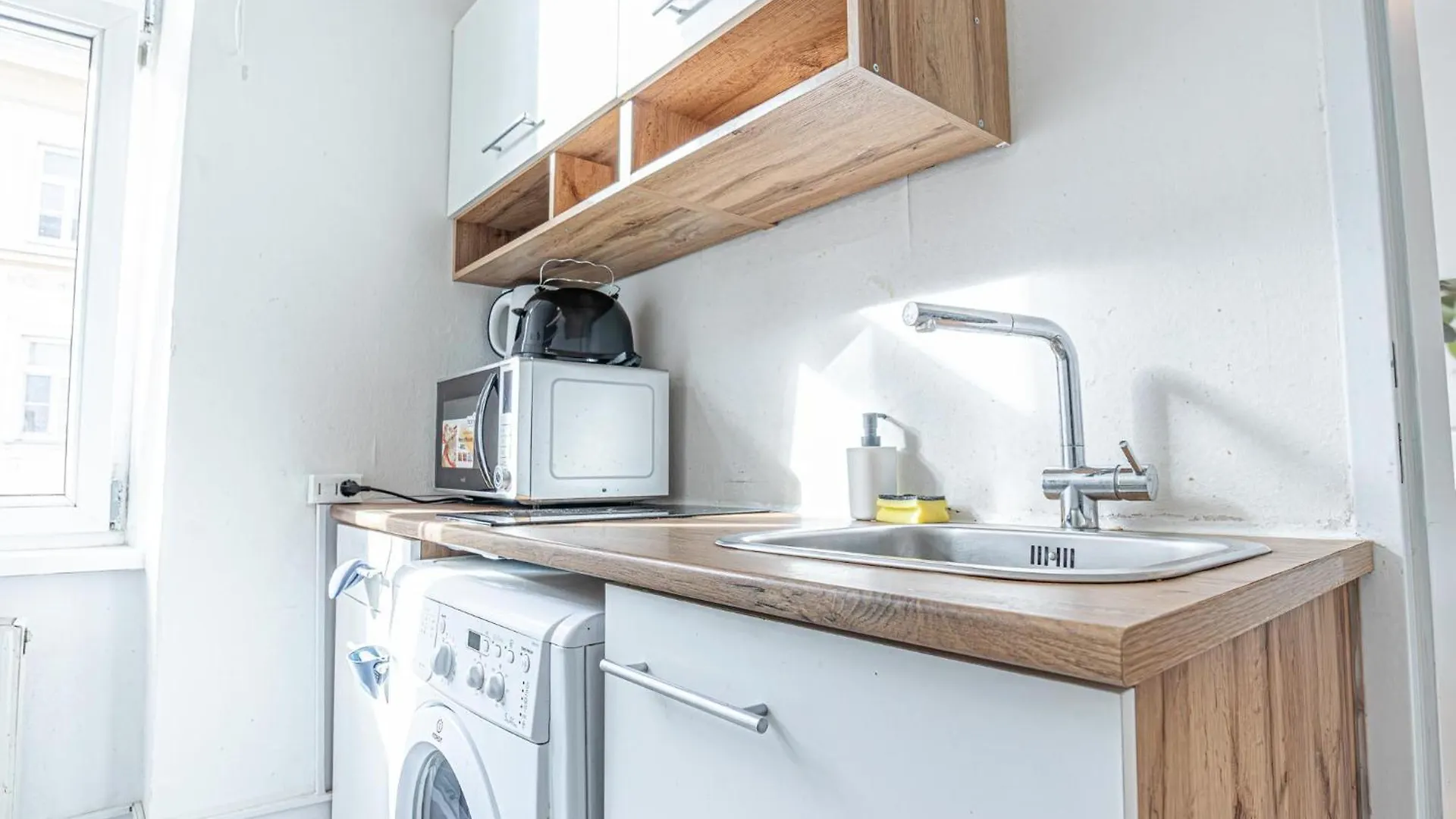 Long-Term Rental In Vienna: Top U3 Location 0*, Wien
