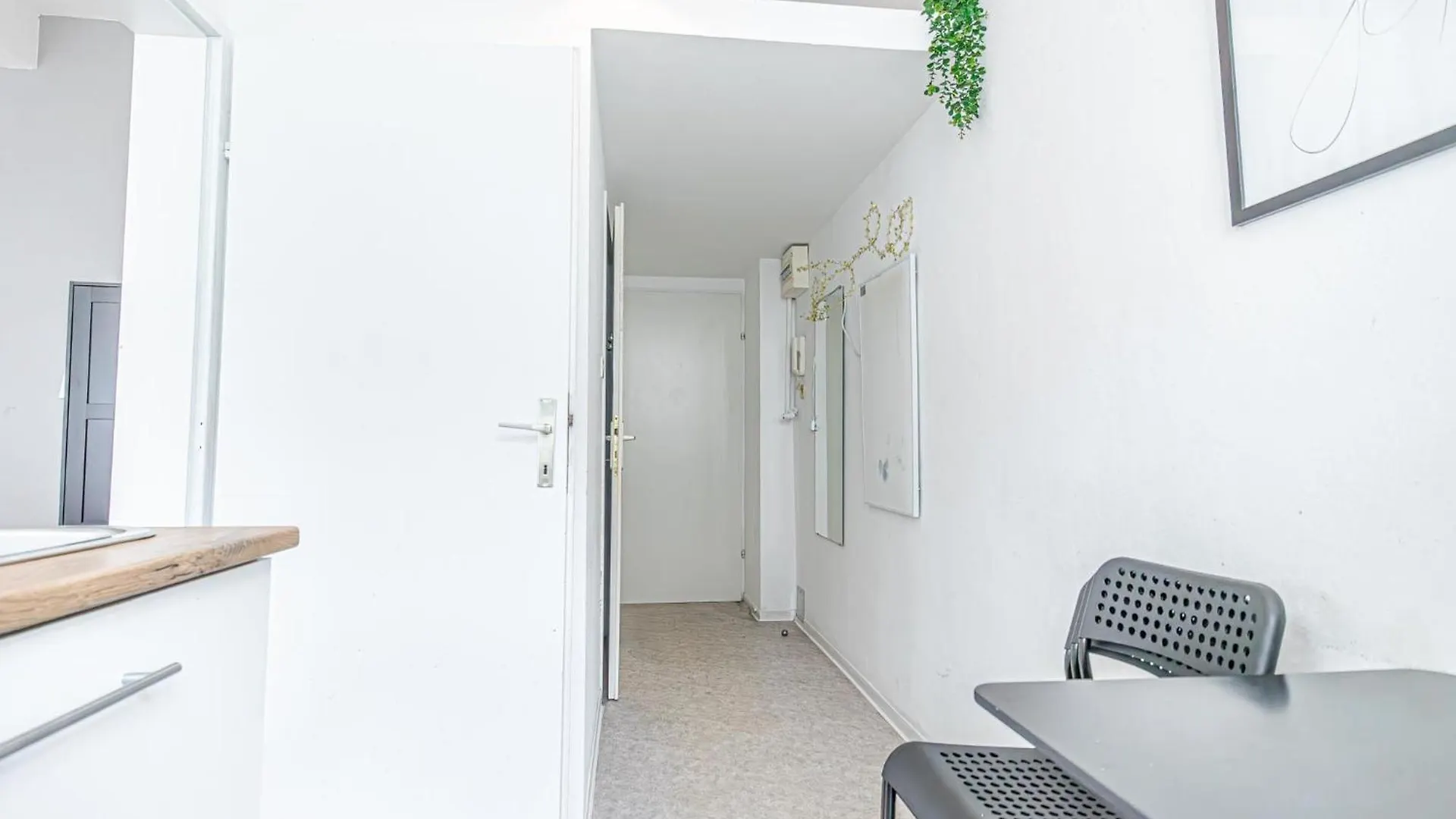 Long-Term Rental In Vienna: Top U3 Location Apartment