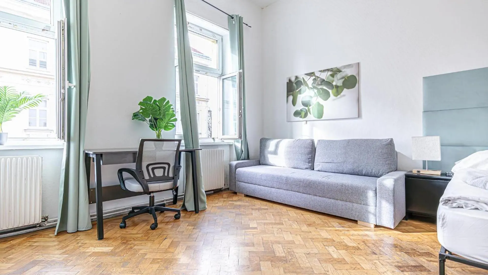 Long-Term Rental In Vienna: Top U3 Location 0*, Vienna