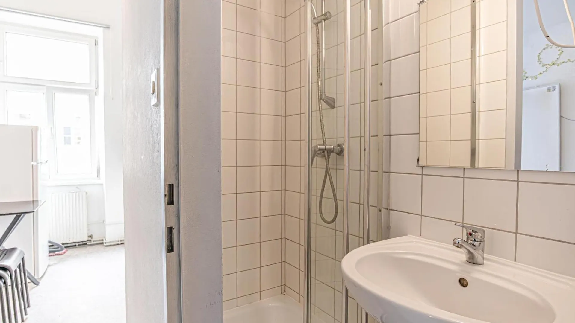 Long-Term Rental In Vienna: Top U3 Location 0*, Vienna
